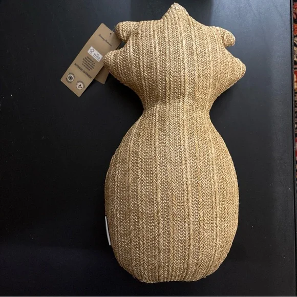 The Tommy Bahama Pineapple Tropical Pillow indoor/outdoor - Picture 2 of 4